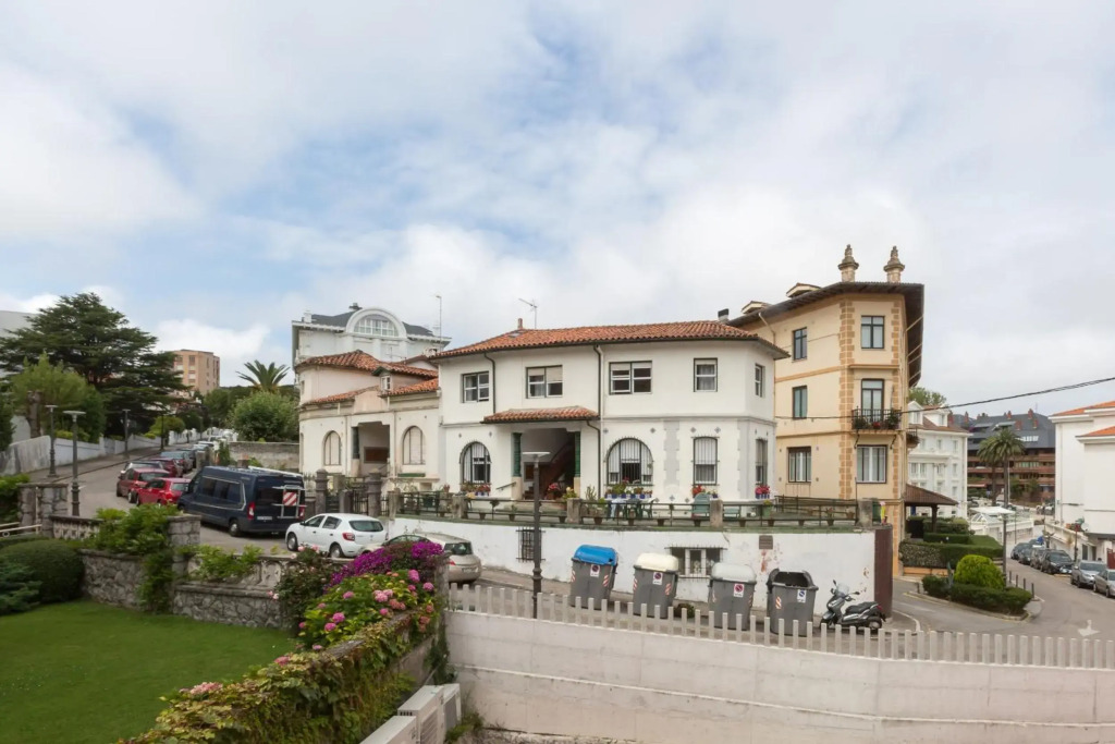 APARTAMENTOS NIZA