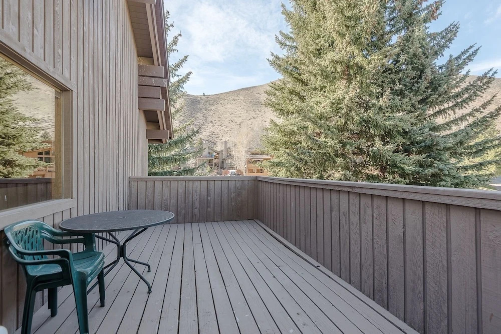 Smokey Plaza Condominium 1 By Redawning