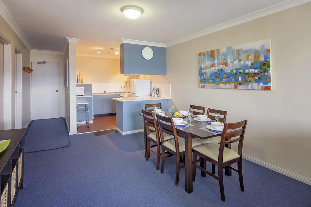 Central Park 7 - the convenience of location & the warmth of comfortab