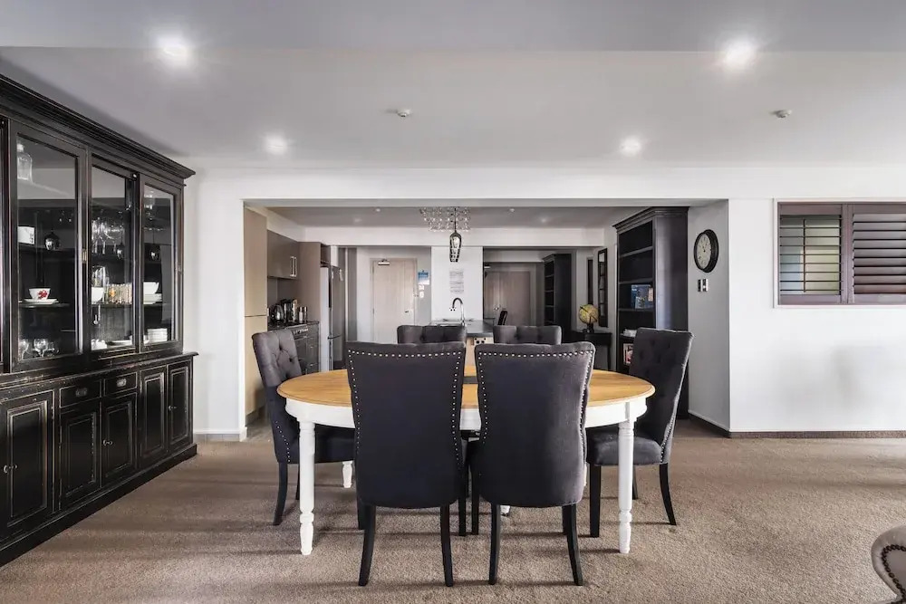 Manor Place Apartment