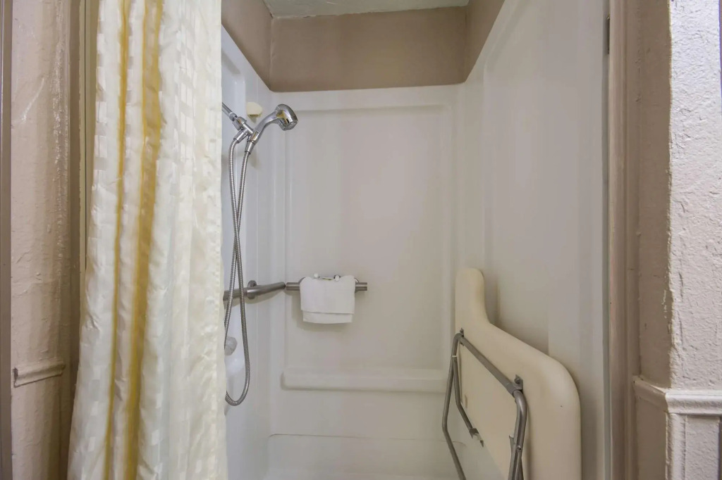 Americas Best Value Inn Woodward at 8th St