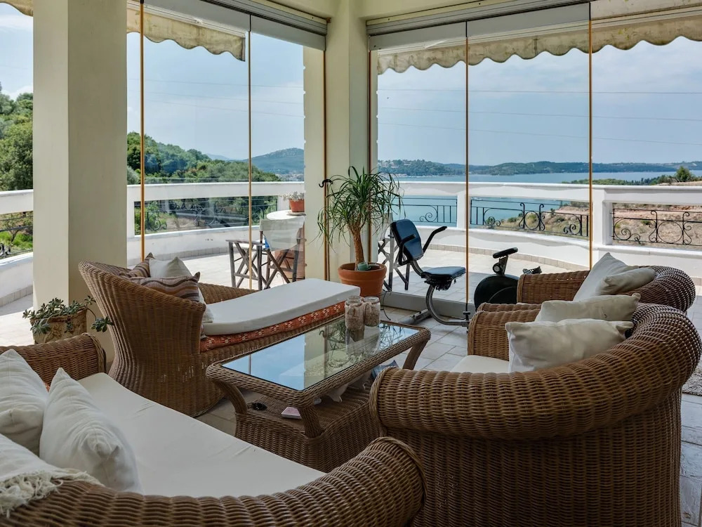 Swanky Holiday Home in Gourgovli With Private Swimming Pool