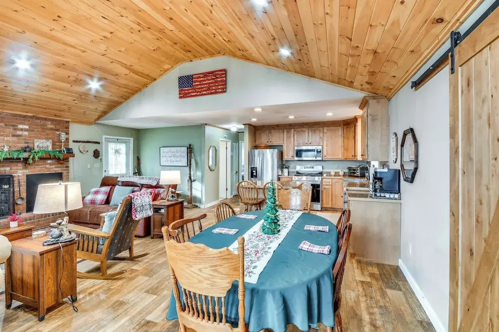 Pool & Golf Club! Riverfront Retreat in Newland