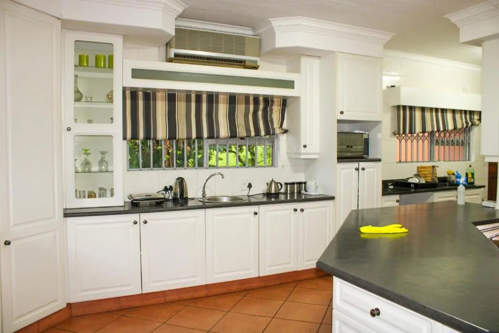 Seaview Executive Guest House