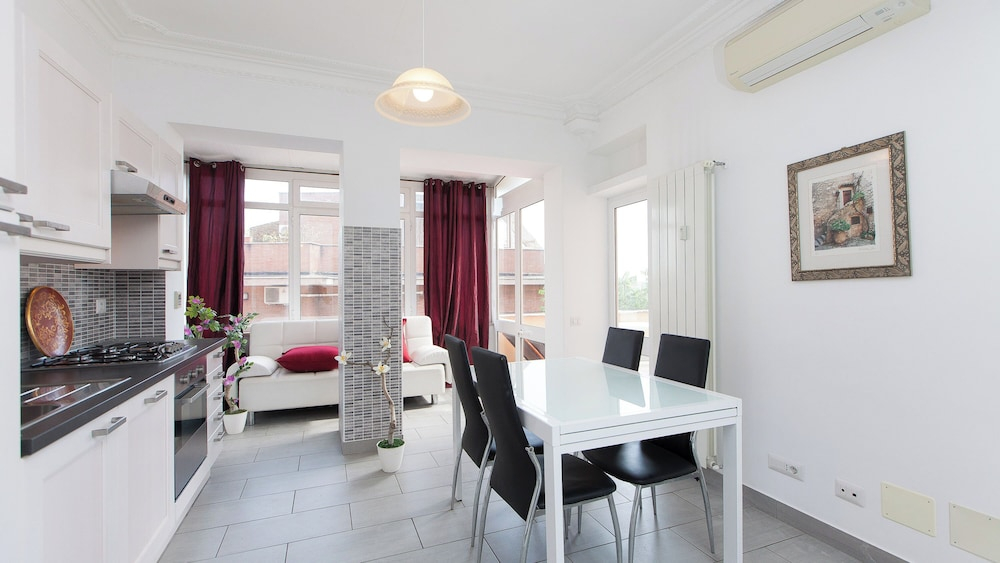 Rental in Rome Quattro Venti Terrace Apartment
