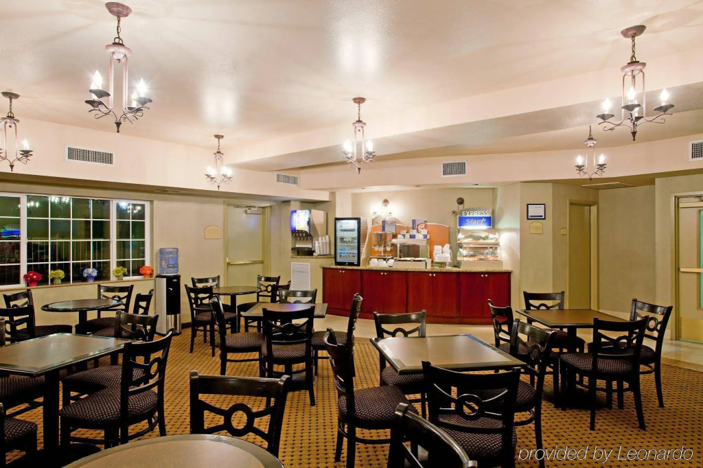 Holiday Inn Express Garden Grove