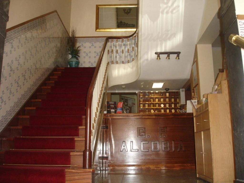 Grande Pensao Residencial Alcobia