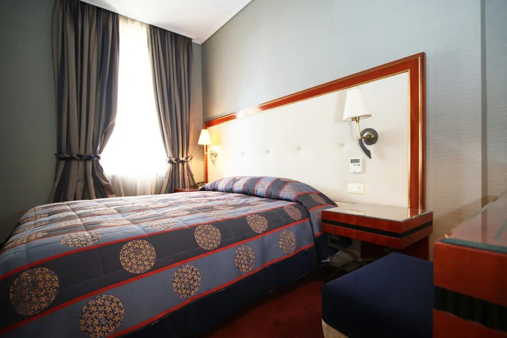 Piraeus Theoxenia Hotel