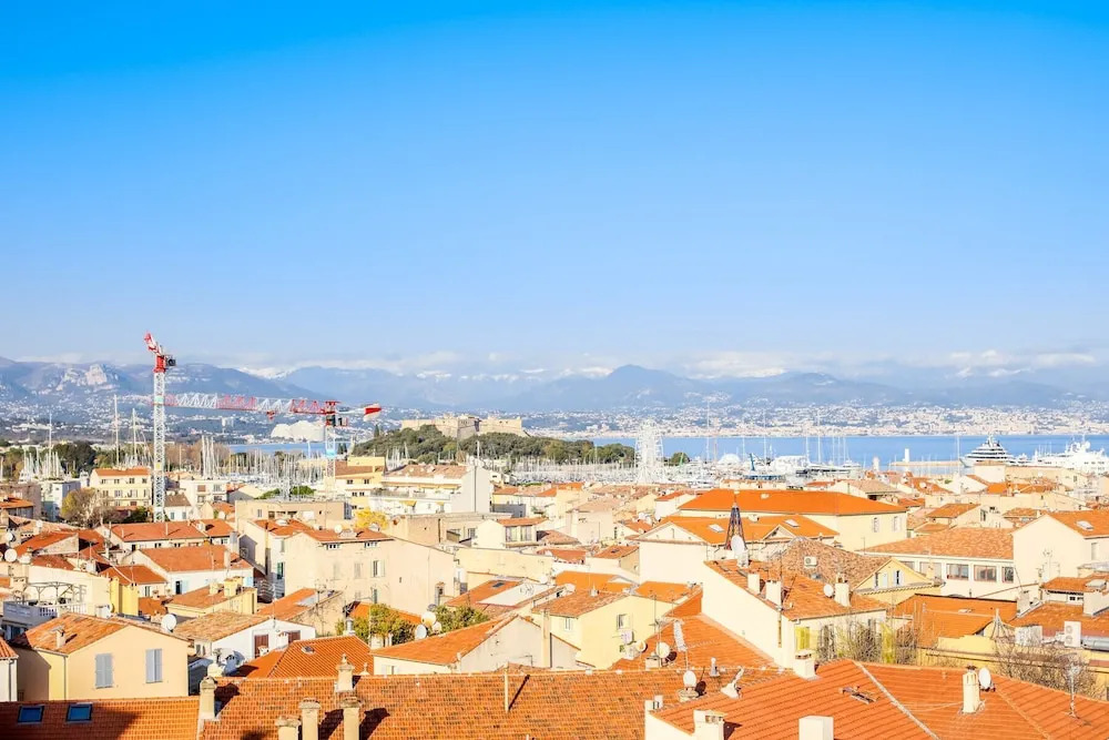 Vieil Antibes Vista AP3093 by Riviera Ho