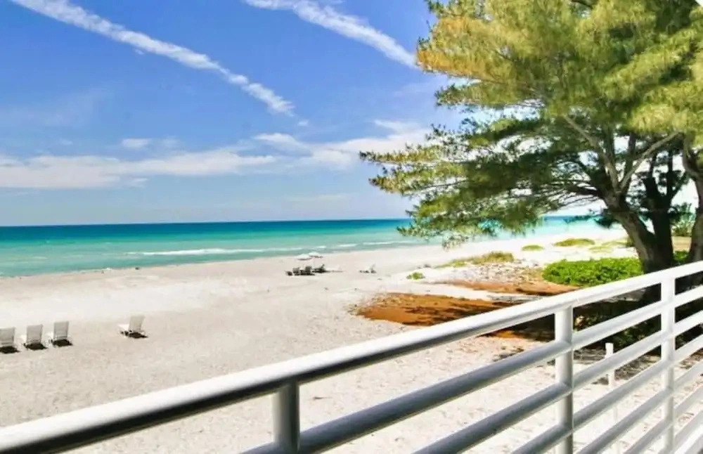 Gulf Tides by Coolvacay
