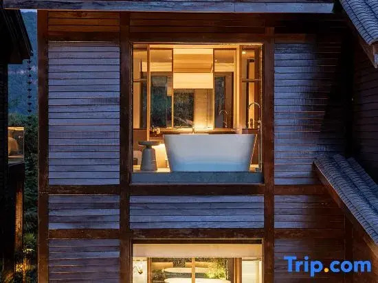 Trip.com Group Country Retreats (Zhang Jiajie Manson Joint Resort）