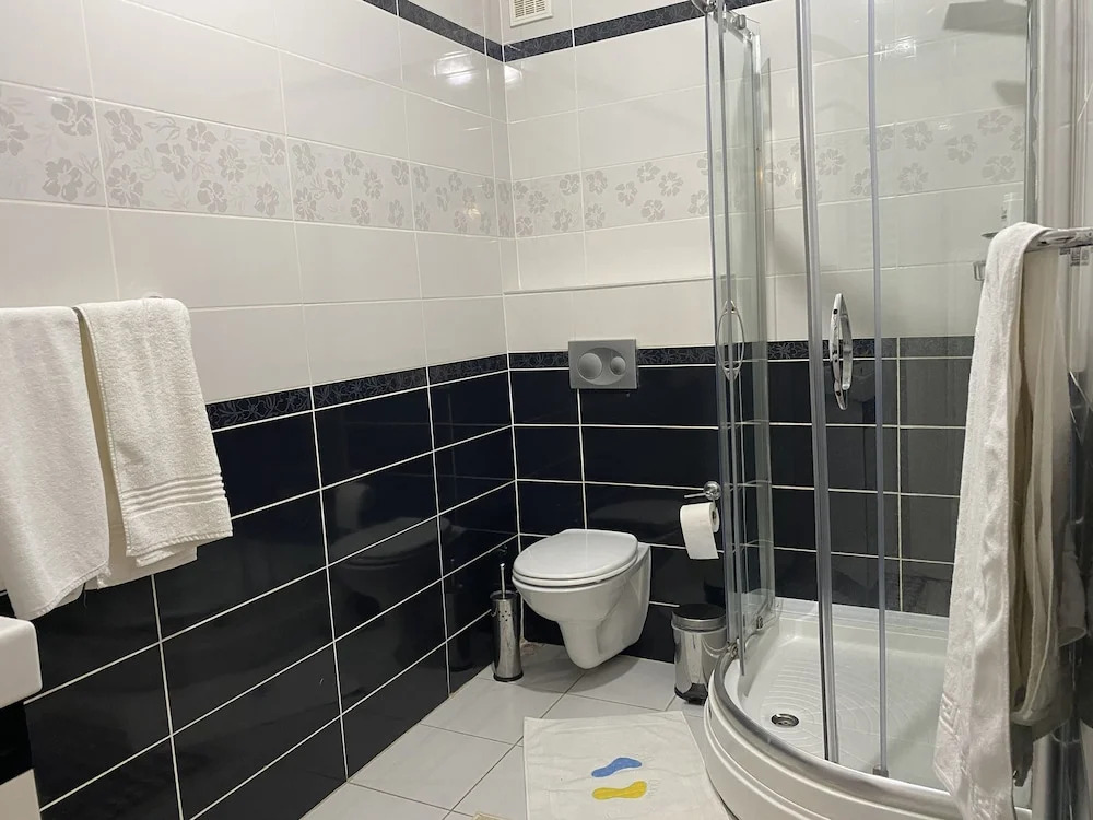 Kadikoy Mernat Otel