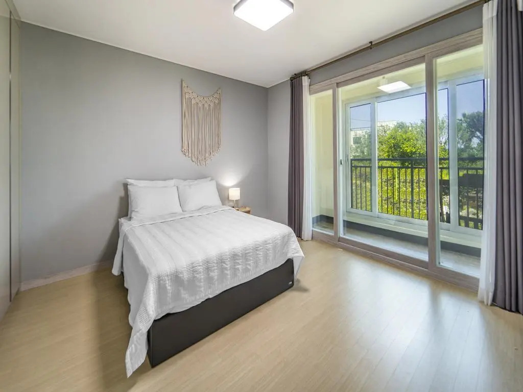 Jeju Timberhouse Pension