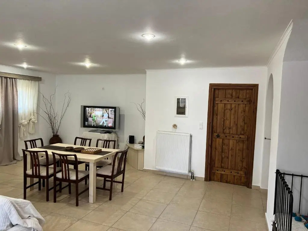 Apartment in Salamina with Garden & Sea view