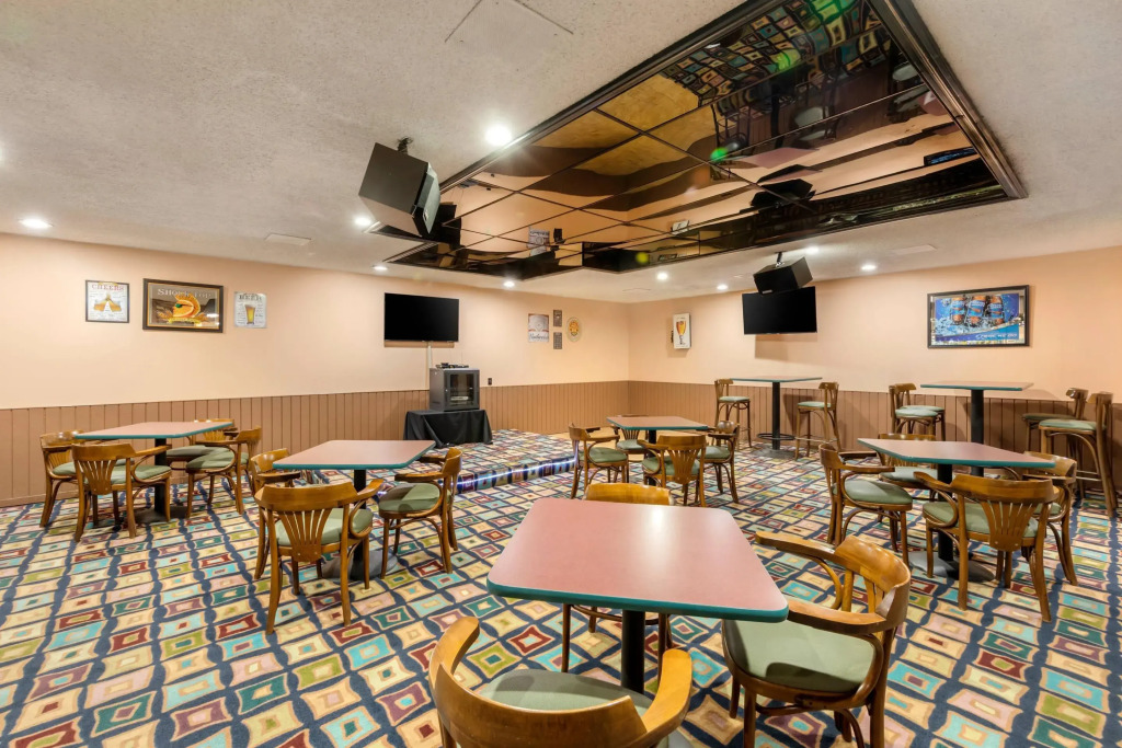 Clarion Hotel Anaheim Resort