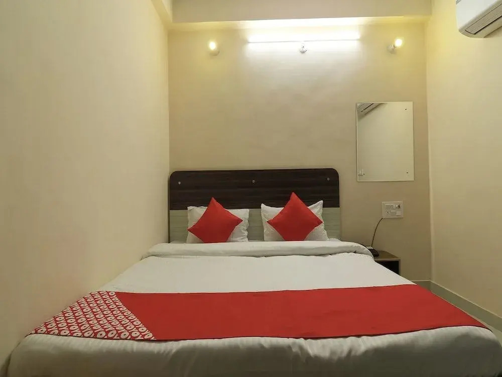 Deepak Hotel And Restaurant by OYO Rooms