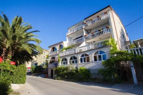 Apartments David