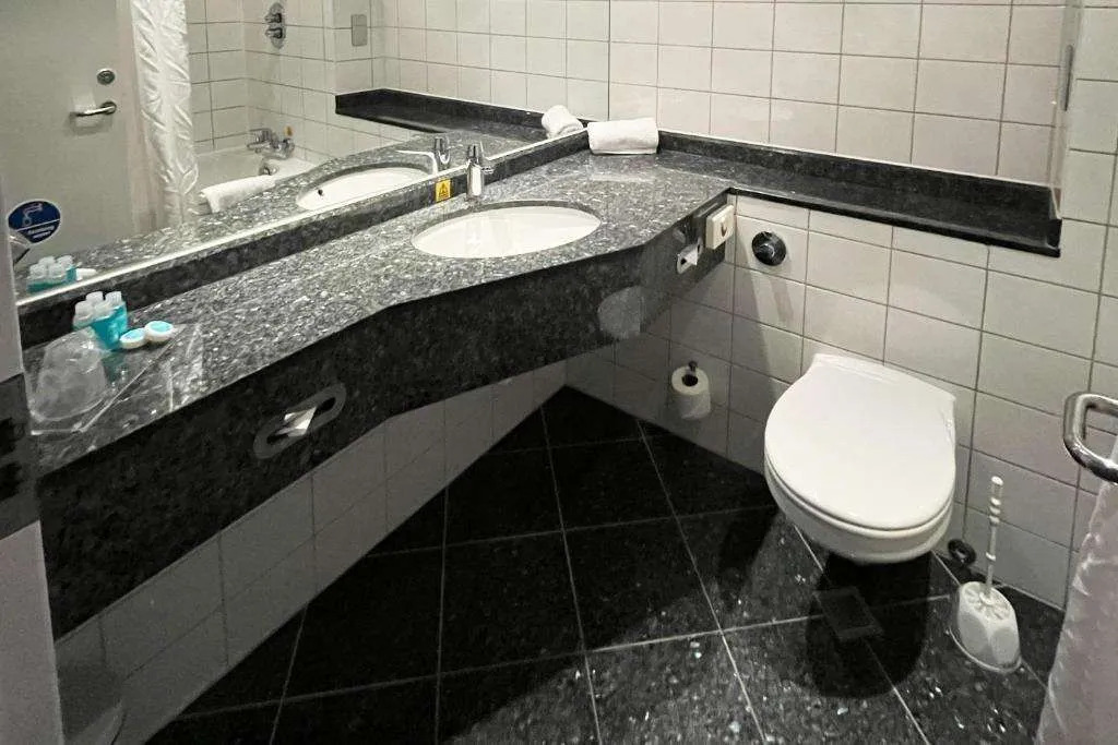 B&B HOTEL London Heathrow