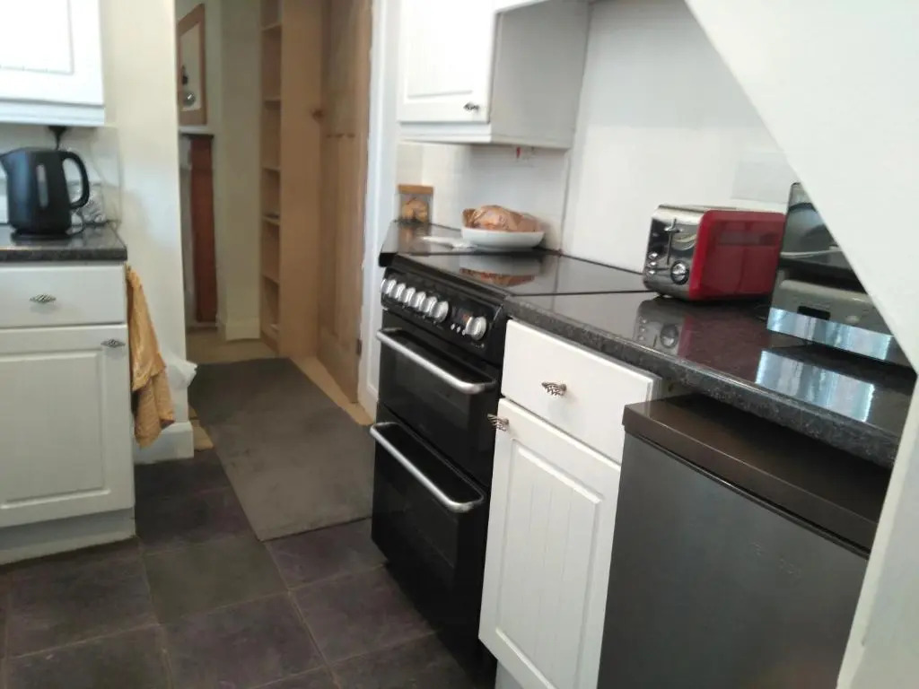 Apartment with Outside Patio and Car Space