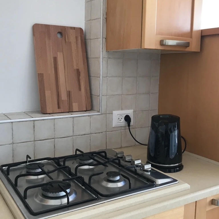 2 Bedroom Apartment with Hot Tub Facing Bograshov Beach