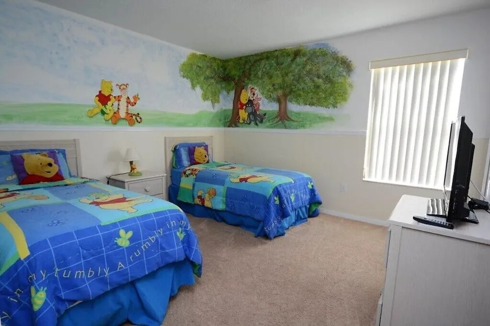 86340 4-Bed Disney Area Pool Home, Kissimmee