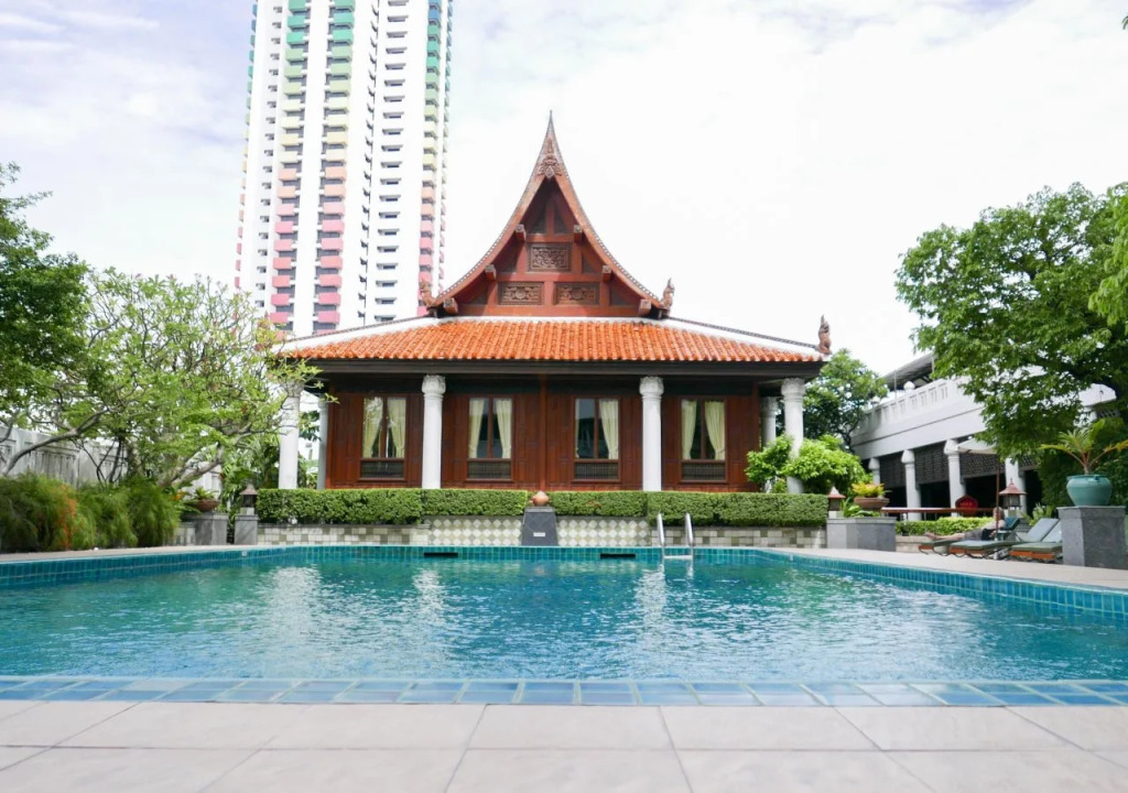 Indra Regent Hotel