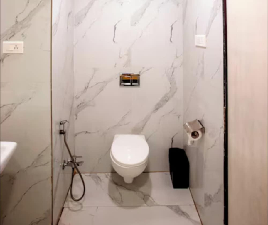 OYO 9130 Hotel Sheetal International