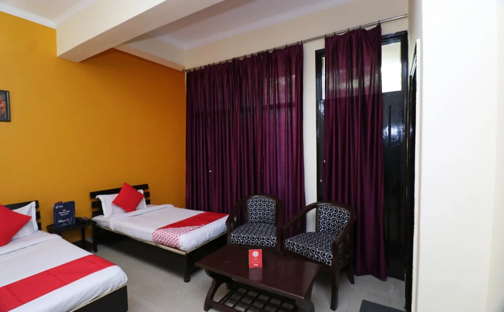 Oyo 19848 Hotel Saraswati Palace