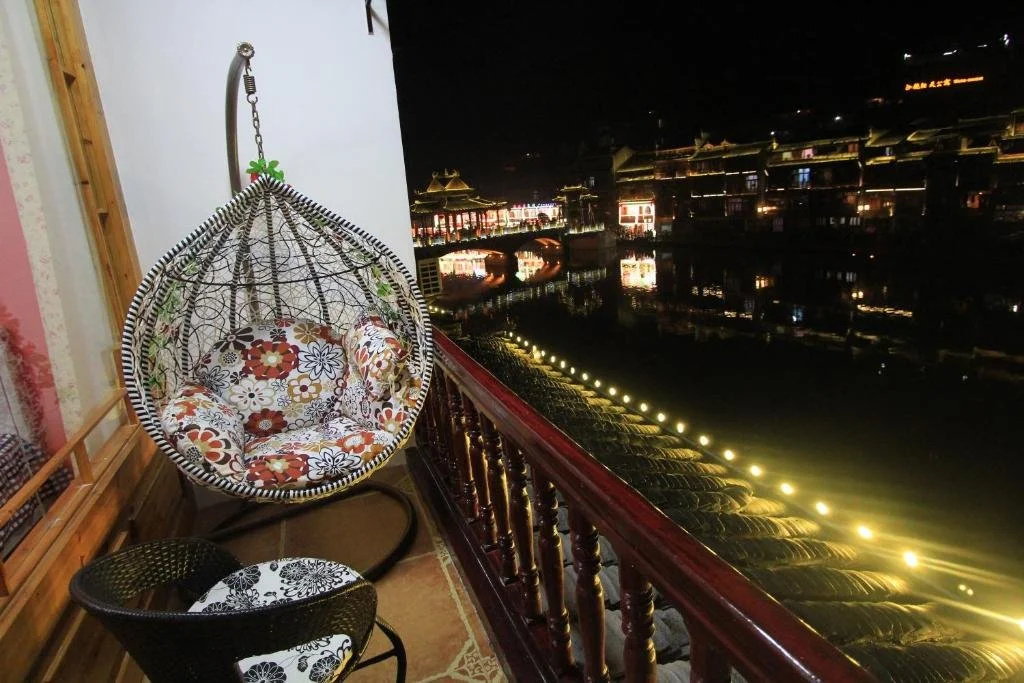 Phoenix Fuyuan Villa Riverside Hotel
