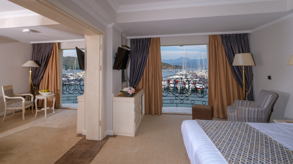 Ece Saray Marina Resort