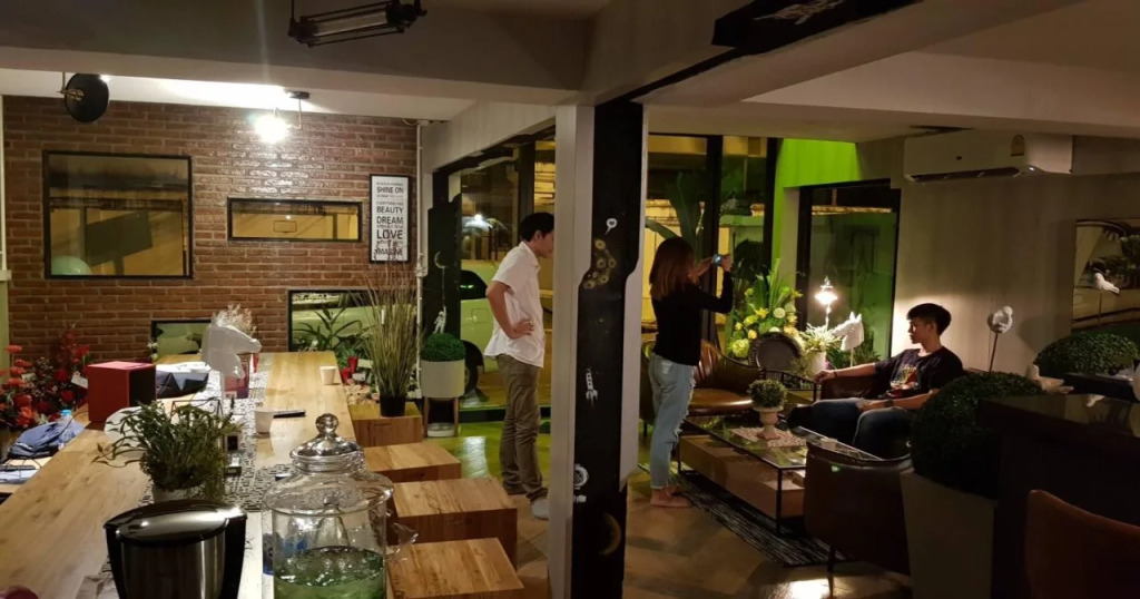 Sleep Walker Poshtel