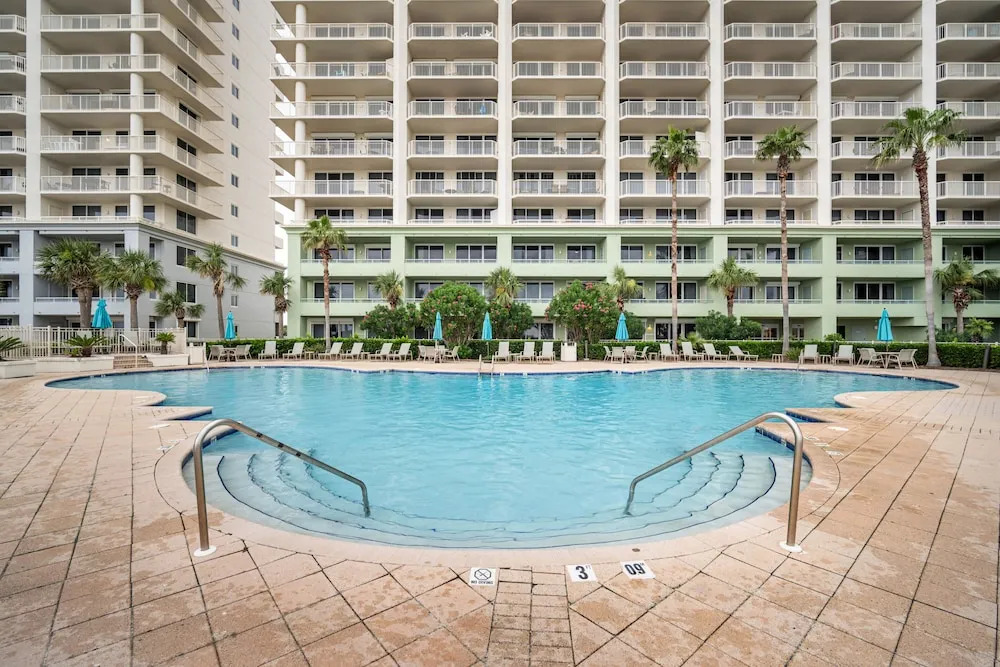The Beach Club 806C