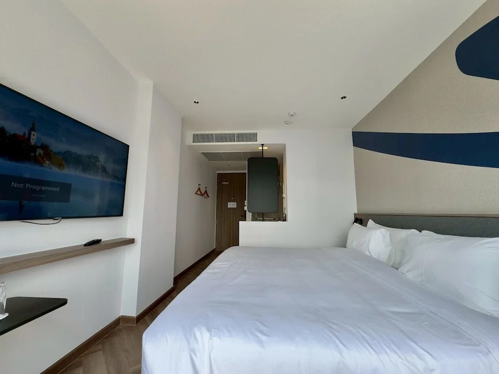 Bedz  Hotel Ban Bueng