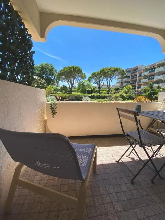 Studio Antibes Piscine Wifi