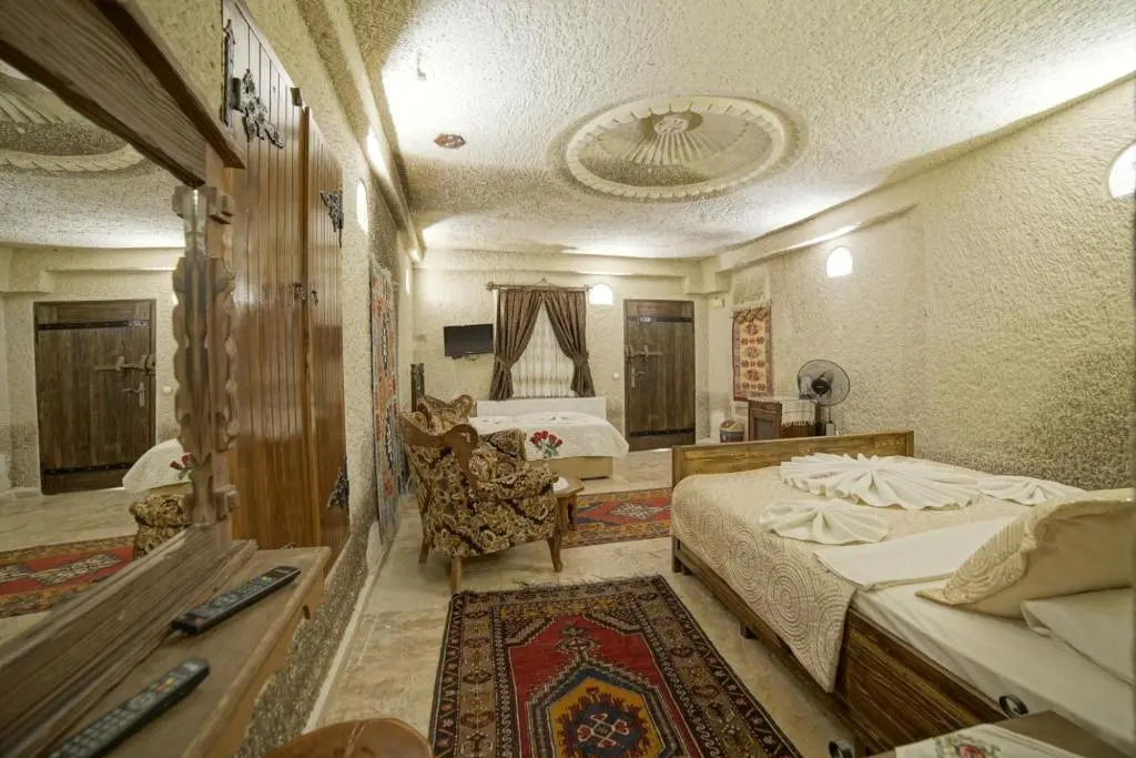 Safran Cave Hotel