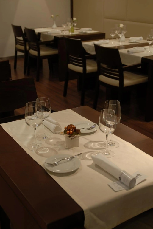 Aston Hotel