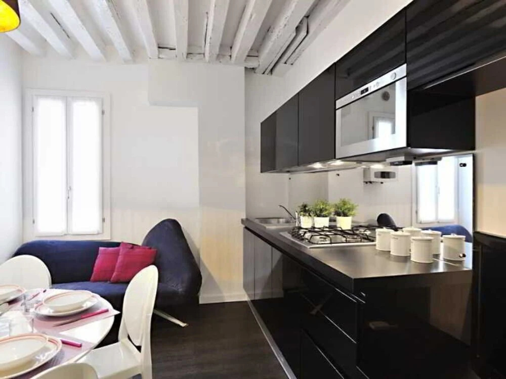 Art Deco Apartment