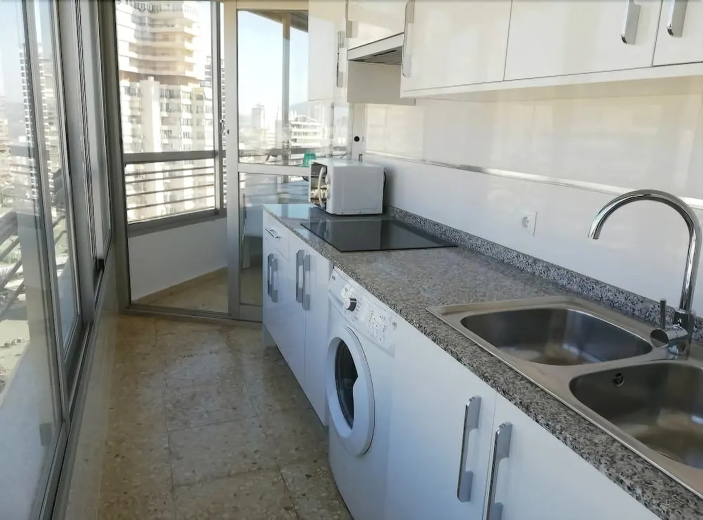 Torre Valencia Blueline