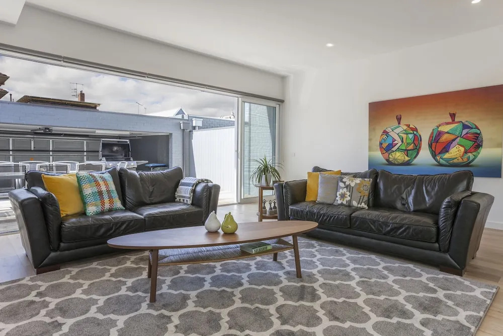 Boutique Stays - Contempo