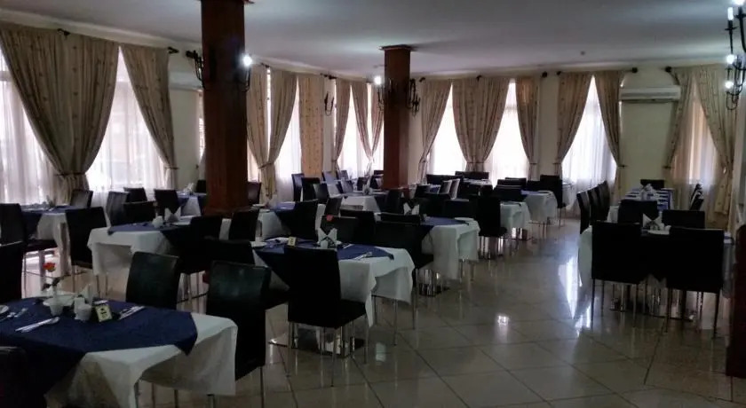 New Safari Hotel