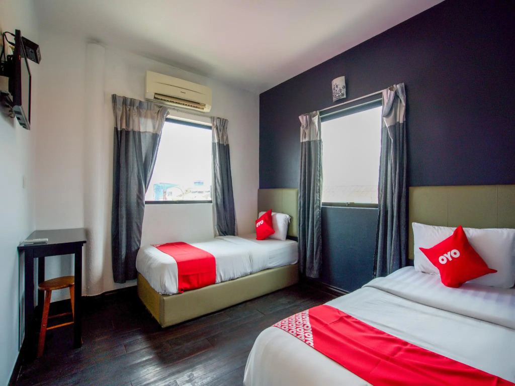 OYO 89895 Senses Budget Hotel