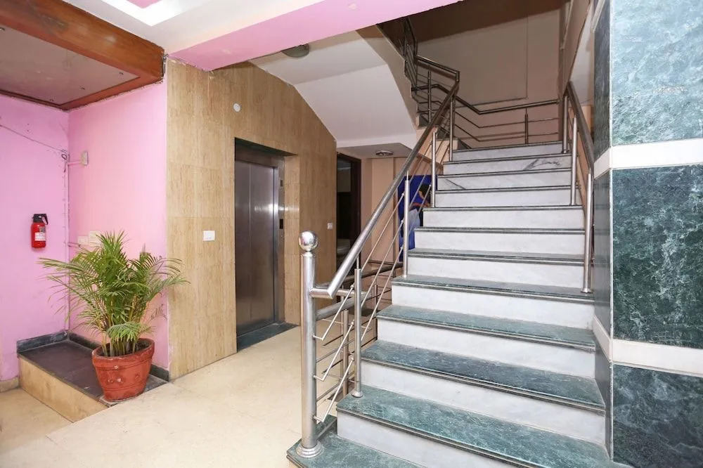 OYO 641 Grand Place