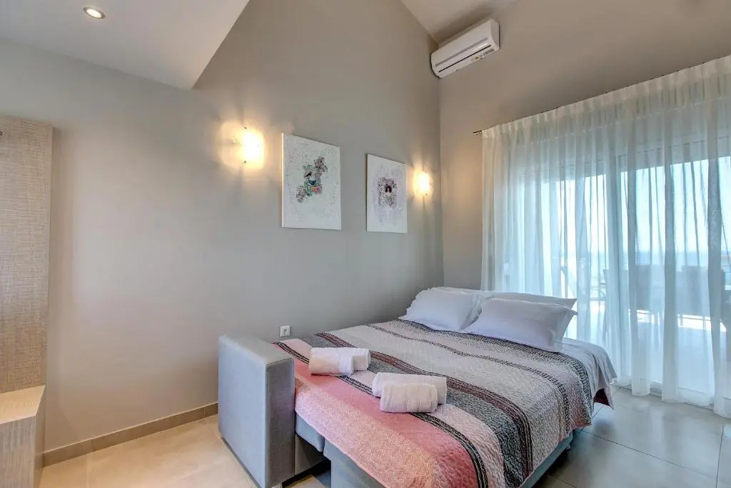 The House Of The Roses Seaview Superior Maisonette 2