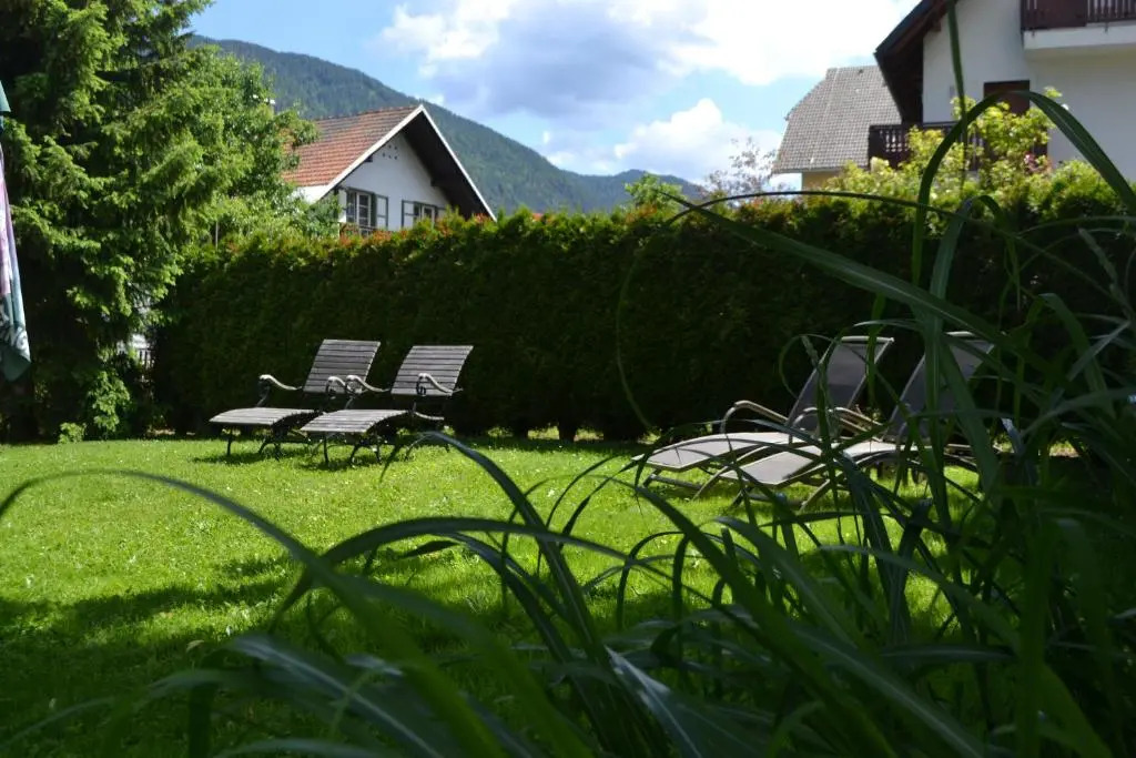Apartments Vijolica on the ski slope with free parking