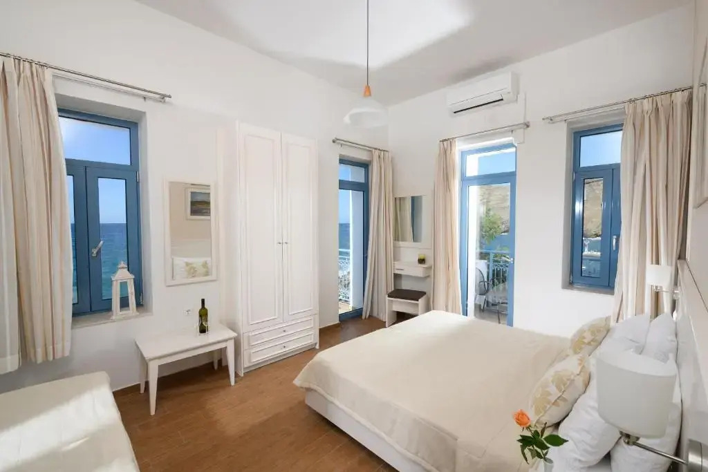 Captains House Hotel Suites & Apartments