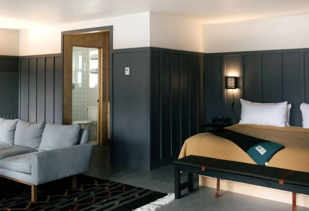 The Coachman Hotel