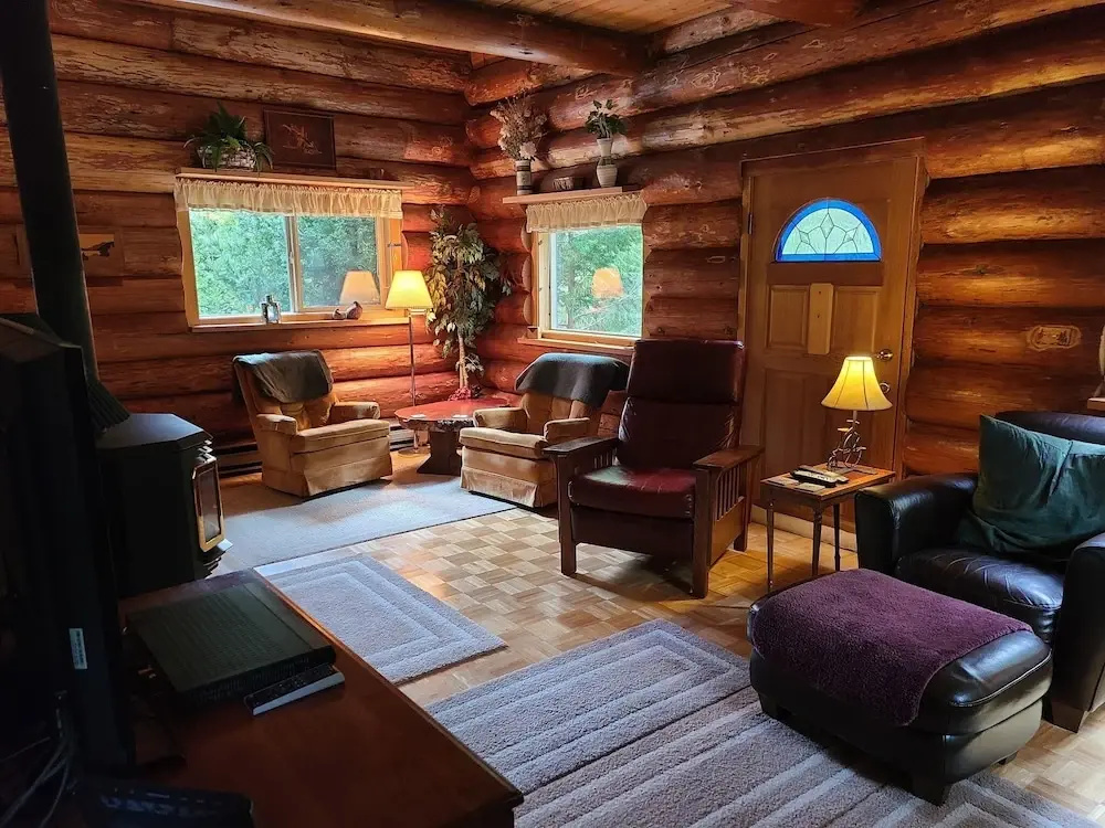 11SL - Wi-Fi - NO PETS Log Cabin - Sleeps 7