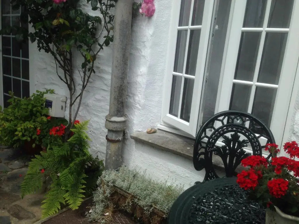Central Boscastle studio flat