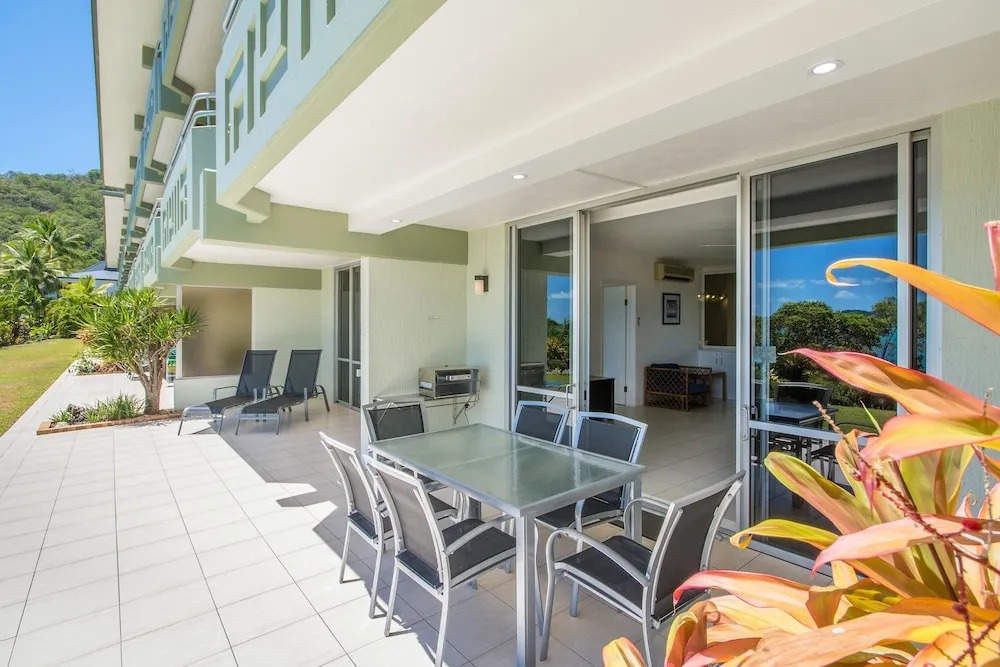 Beach Front Lagoon Lodge Apartments