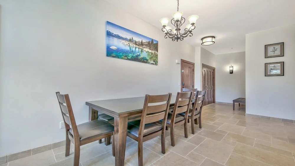3br Luxury Â steps To Heavenly Gondola & Village 3 Bedroom Condo by RedAwning